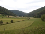 Malownicza dolina rzeczki Schmiech - okolice Hütten
