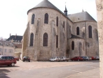  Kolegiata Saint-Liphard z końca XI wieku, kilkakrotnie przebudowywana i rozbudowywana - Meung-sur-Loire