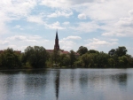 Jezioro Lubiąż i kościół z XV wieku - Lubniewice