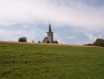 Kościółek w miejscowości Orzens
