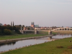 Rzeka Warta, most Rocha i w oddali poznańska katedra