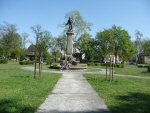 Pomnik Siewcy - jest dziełem artysty rzeźbiarza Marcina Rożka - Luboń