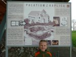 Palatium z kaplicą - tablica informacyjna - Ostrów Lednicki