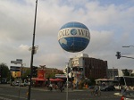 Balonem reklamuje się wysokonakładowy dziennik niemiecki Die Welt (Świat).