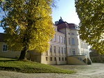 Pałac w Rogalinie po 2,5-letnim remoncie został znów otwarty dla zwiedzających. Renowacja zespołu parkowo-pałacowego w Rogalinie kosztowała około 39 mln złotych i została w dużej mierze sfinansowana ze środków Unii Europejskiej.