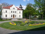 Pałac Bierbaumów z 1852-1853r., od 1964 należy do muzeum w Szreniawie.