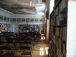 Sala Opacka, powstała w 1722r. według projektu Pompea Ferrariego. Przestronne i jasne wnętrze zdobią freski Adama Swacha. Sala Opacka jest obecnie jedną z sal wykładowych Seminarium oraz czytelnią seminaryjnej Biblioteki.