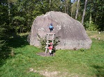 Kamień św. Jadwigi nazywany także Kamieniem św. Kingi - największy w Wielkopolsce, szósty co do wielkości w Polsce głaz narzutowy. Z kamieniem związane są liczne legendy.