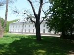 Wielka Oficyna (Podchorążówka). W 1822 r. Wielką Oficynę przekazano Szkole Podchorążych Piechoty. Od niej pochodzi obecnie funkcjonująca nazwa budynku.