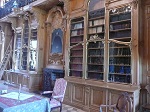 Wystrój Biblioteki został wykonany w latach 1893-1894 na podstawie projektu Zygmunta Hendla z Krakowa. Jednym z zamysłów było, aby przy pracach zatrudniać tylko polskich rzemieślników, jedynie sztukaterię wykonali Włosi.