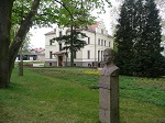 Pałac w Szreniawie znajduje się na terenie Muzeum Narodowego Rolnictwa i Przemysłu Rolno-Spożywczego.