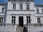 Obecnie pałacem - w którym znajduje się hotel zarządza syn Kazimierza Mańkowskiego, Jerzy.
