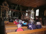 W Serafinowie w drewnianym kościele swoje wokalne zdolności zaprezentowała Dorota.